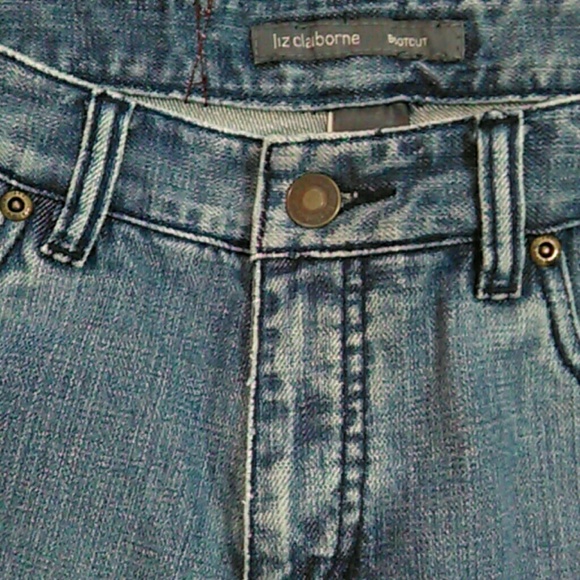 • 💛 Liz Claiborne Denim Embroidery Jeans • - Picture 5 of 9